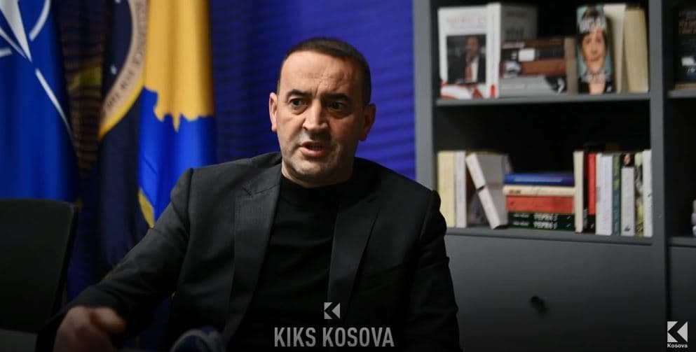 Haradinaj për “gjeneralin e vetëshpallur” të Gërvallës: Spikerica i shkruante lajmet në Serbi, kësaj kush? (VIDEO)