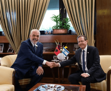 Rama jep lajmin: Shqipëria, fluturime direkte me Izraelin