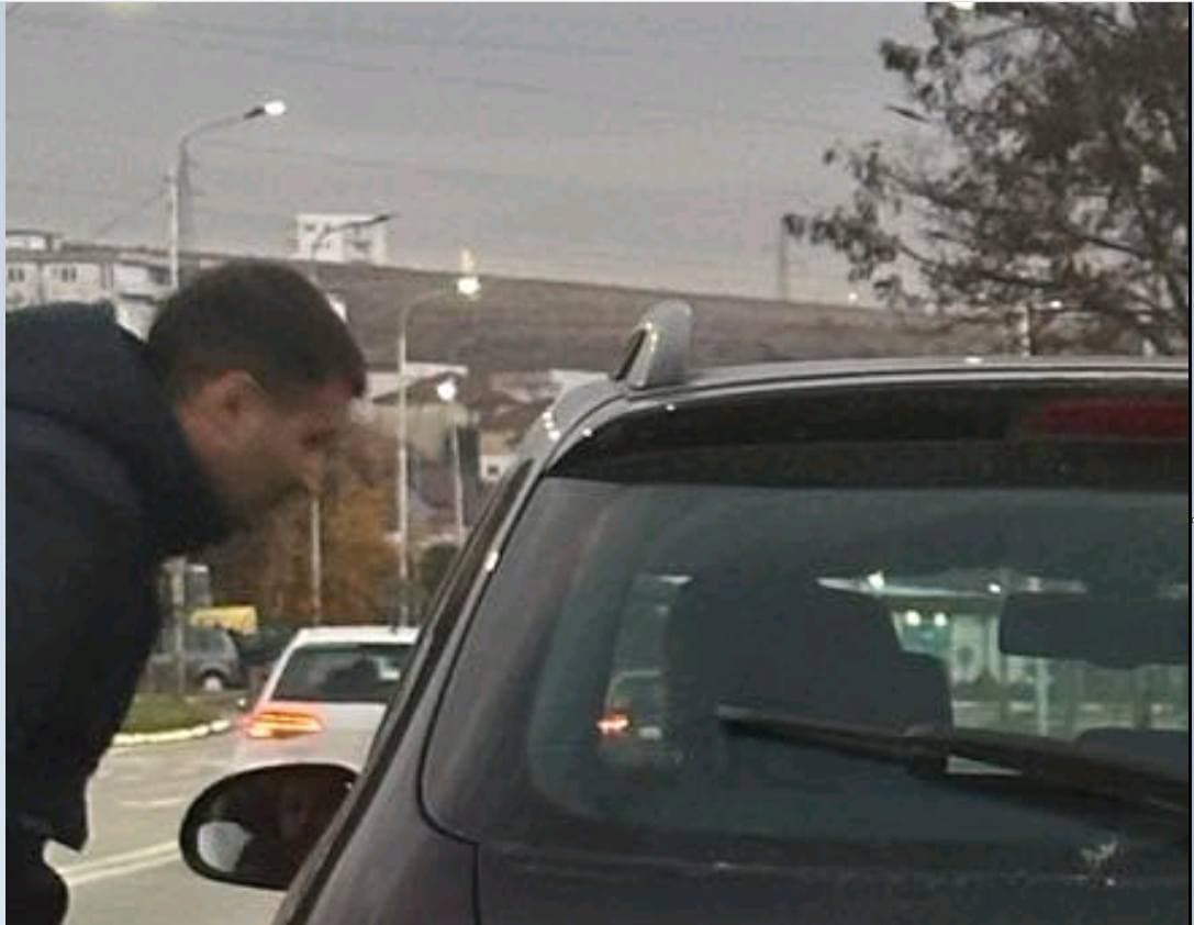 Policia kërkon ndihmë në identifikimin e një burri, dyshohet për vjedhje