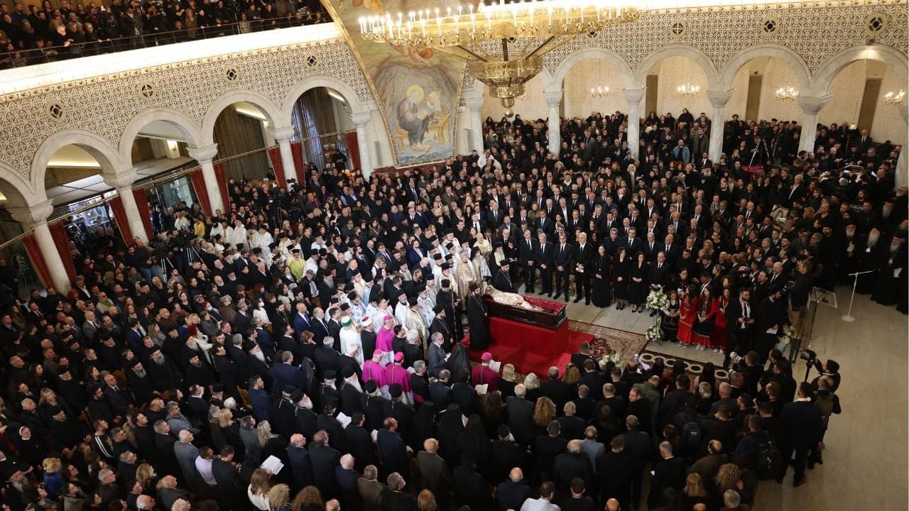 I jepet lamtumira e fundit kryepeshkopit të Shqipërisë, Anastas Janullatos