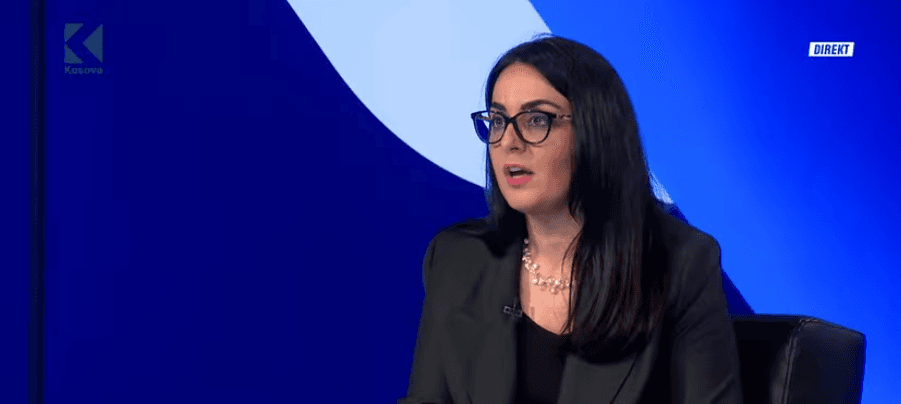 Lushaku-Sadriu: Nëse udhëheqim Arsimin, më 1 shtator secilit nxënës do t’i sigurohen librat