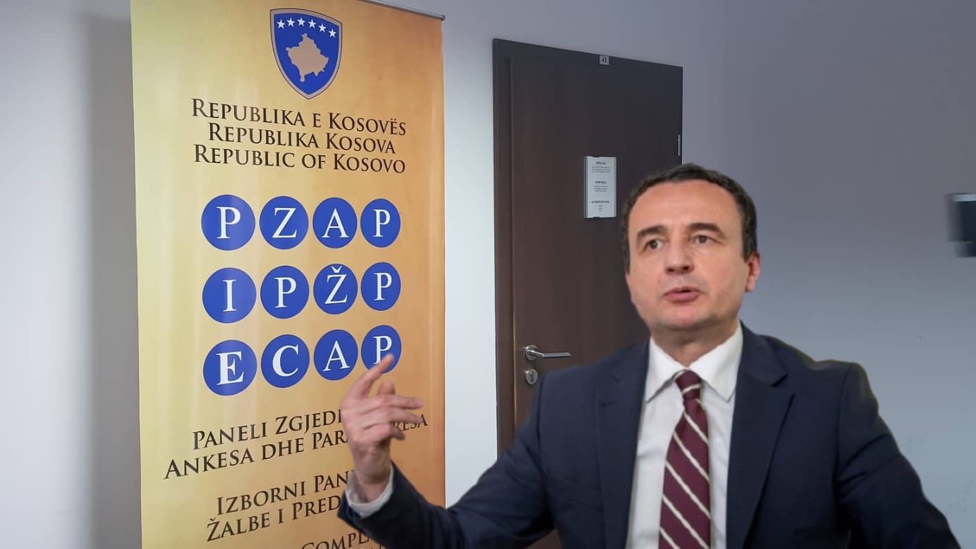 6 mijë euro gjobë për VV-në, vendosi  posterë fushate në hapësira publike