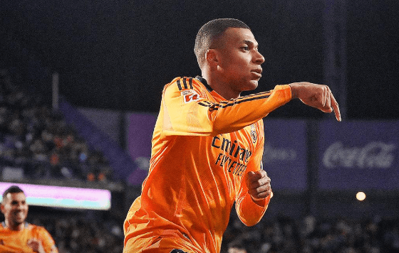 Mbappe me hat-trickun e parë te Reali, mposht i vetëm Valladolidin