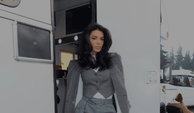 “Mirësia të bën njeriun më të bukur në botë”, thotë Morena Taraku