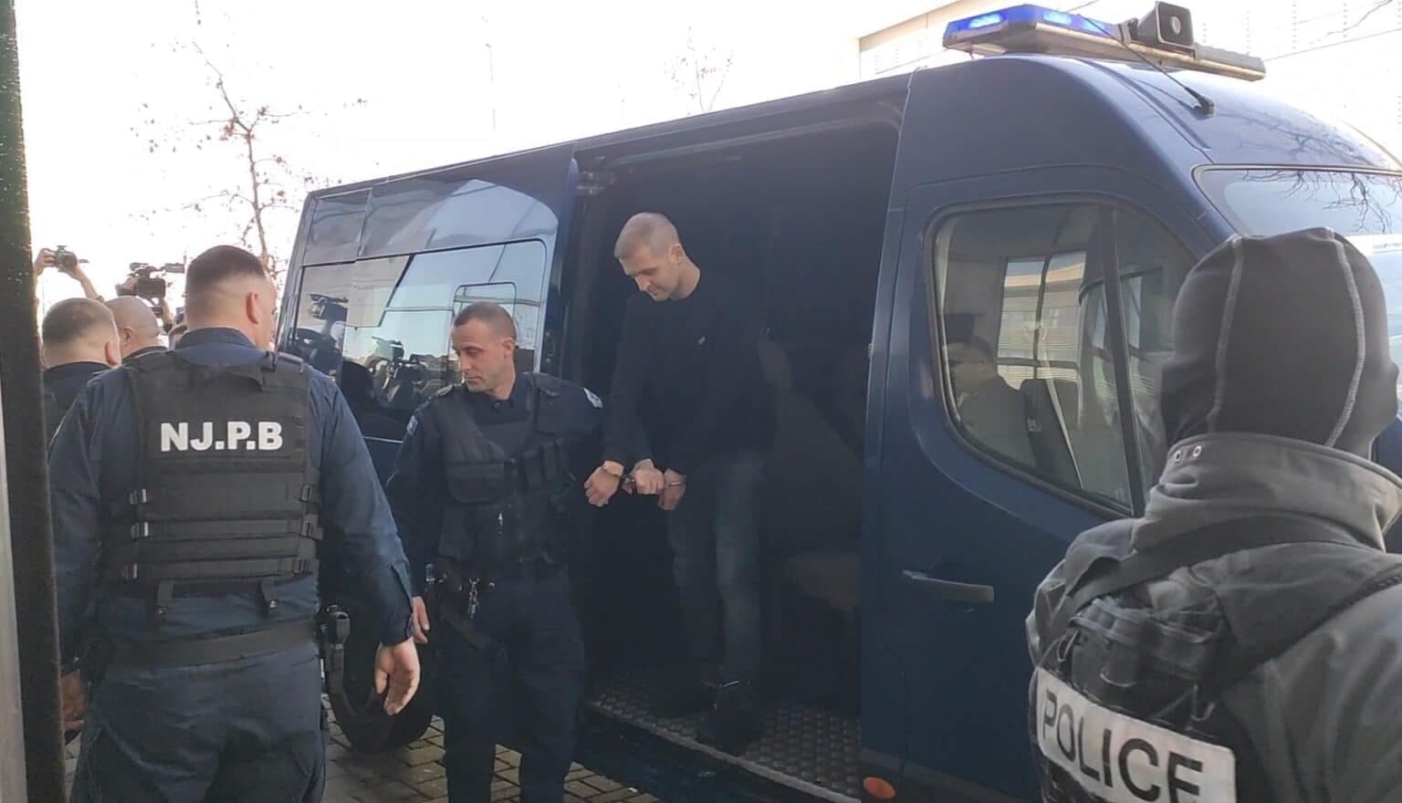 Naim Murseli dhe të akuzuarit e tjerë arrijnë në Gjykatë nën masa të rrepta sigurie