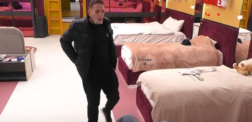Rezi e paralajmëron Drilonin për Sarën: Të thash edhe në sy të atyre, ti je fituesi (VIDEO)