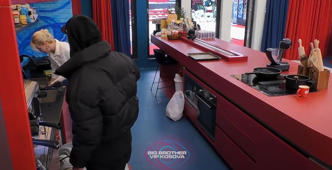 Xuxi e Sara bisedojnë për muzikën dhe dashurinë (VIDEO)