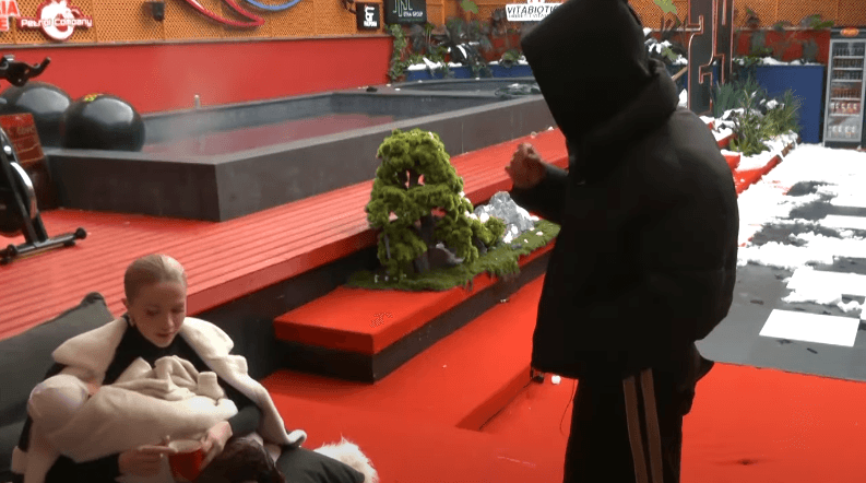 Driloni rrëfen se si trajtonte foshnjet reale në familjen e tij (VIDEO)