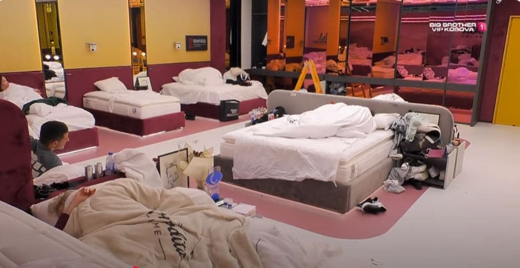 Fillimi i një viti të mbarë, banorët zgjohen me energji festive (VIDEO)
