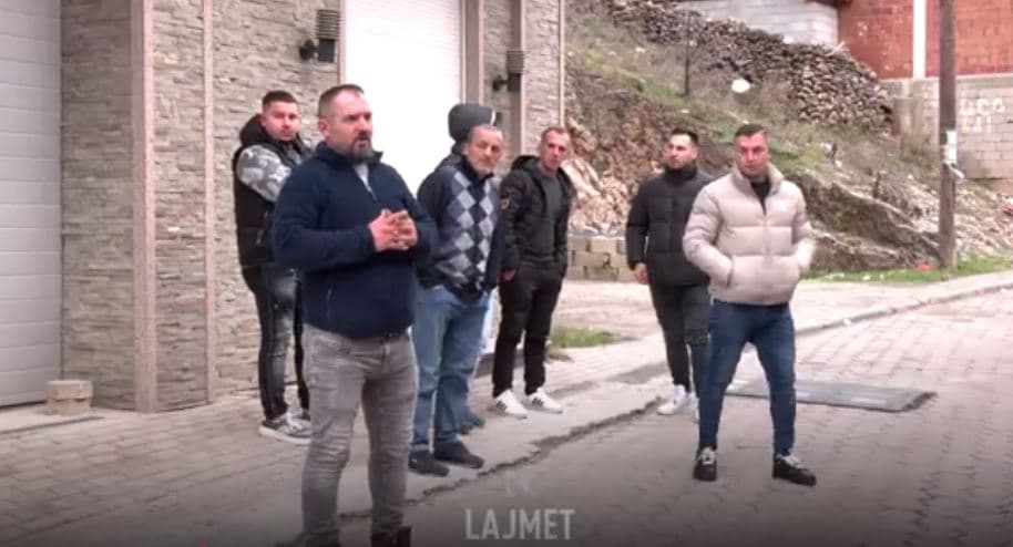 Zhuri vuan me rrymën veç me 1 fazë, shtyllat “tmerr” (VIDEO)