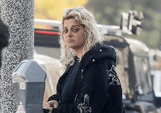 Bebe Rexha nuk njihet rrugëve të Beverly Hills