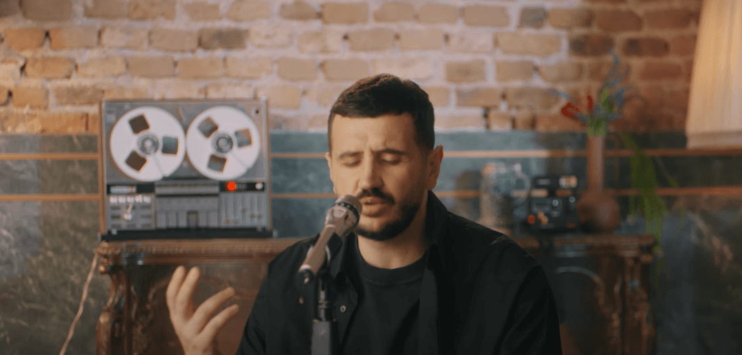 “U lodha pa ty”, thotë Buraku në këngën e fundit (VIDEO)