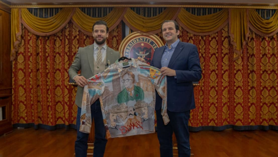 Lumbardh Salihu pritet nga familja Rugova: Ish-presidenti ka qenë e mbetet heroi im politik (VIDEO)