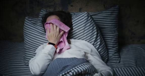 Simptomat e kancerit që mund t'i dalloni vetëm natën