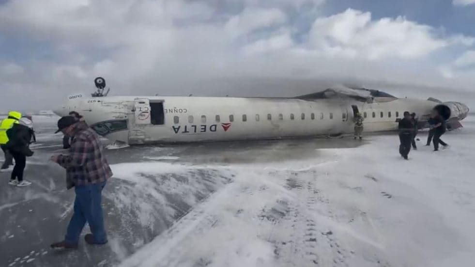 Krejt çka dihet deri më tani nga rrokullisja e aeroplanit në Toronto