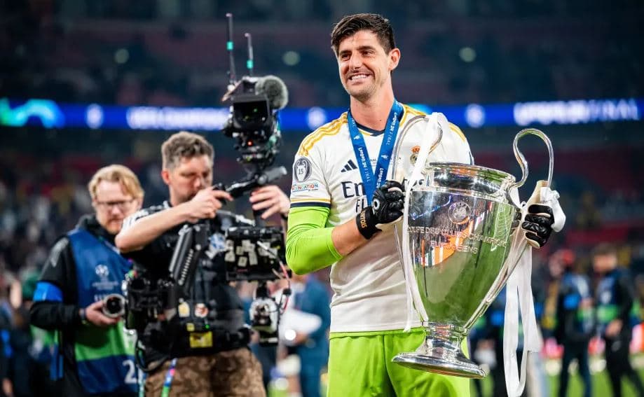 Courtois zbulon se si rivali i tij e bllokoi transferimin e ëndrrave te Man United