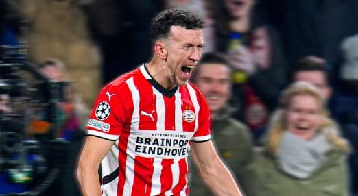 PSV-ja befason Juven, kalon në avantazh