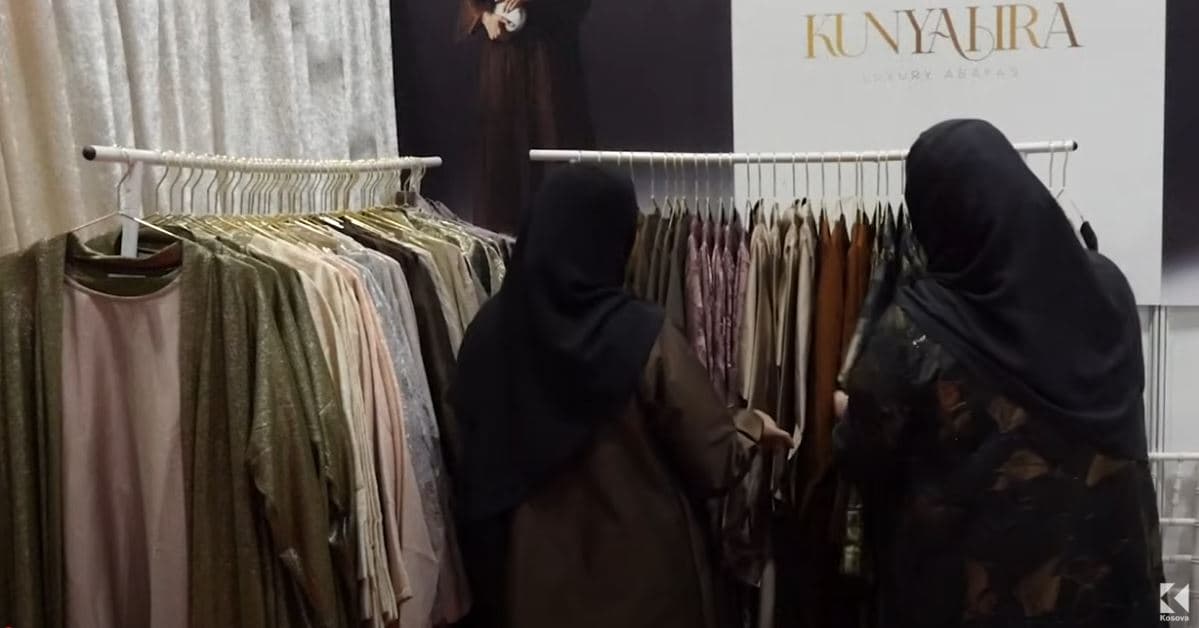 Festivali në Londër - rritet numri i blerësve në pazarin mysliman (VIDEO)