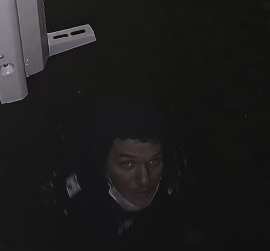 Policia kërkon ndihmë në identifikimin e një personi të dyshuar për vjedhje