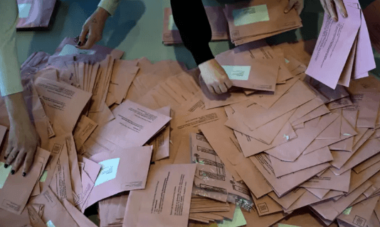 Mbyllen vendvotimet në Gjermani, rezultatet zyrtare priten të hënën