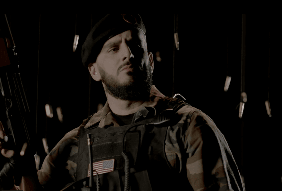 Gold Ag si ushtar në klipin e këngës së re – “Batalion Atlantiku” (VIDEO)