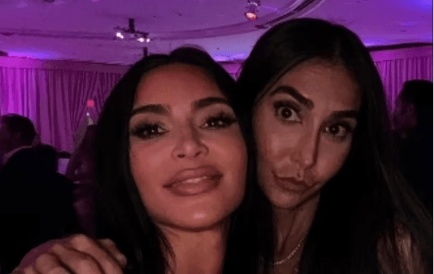 Ditë zie për Kim Kardashian, i vdes shoqja e fëmijërisë