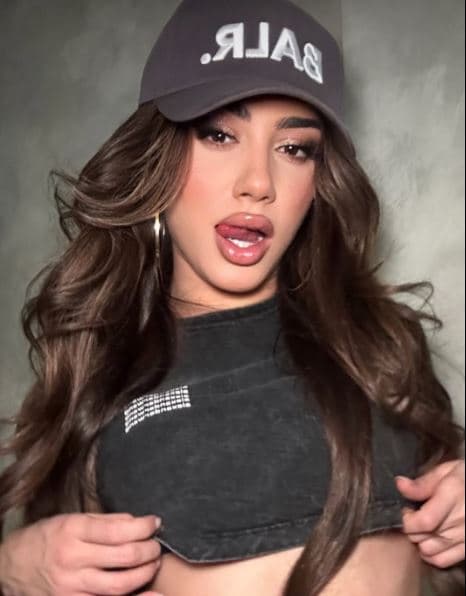 Melinda Ademi, provokuese në fotot e fundit