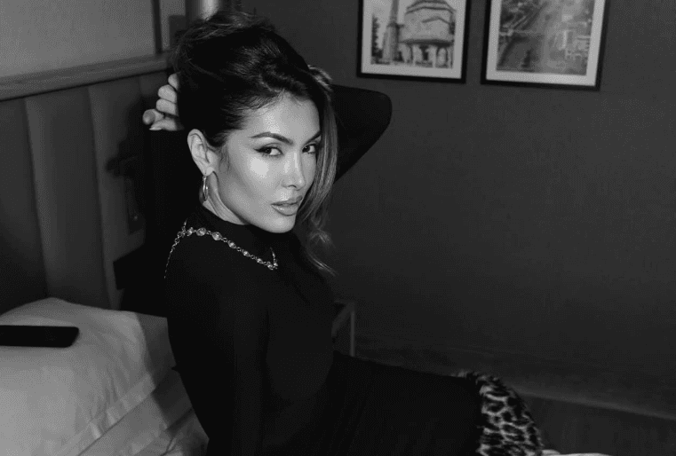 Nora Istrefi vjen pa ngjyra
