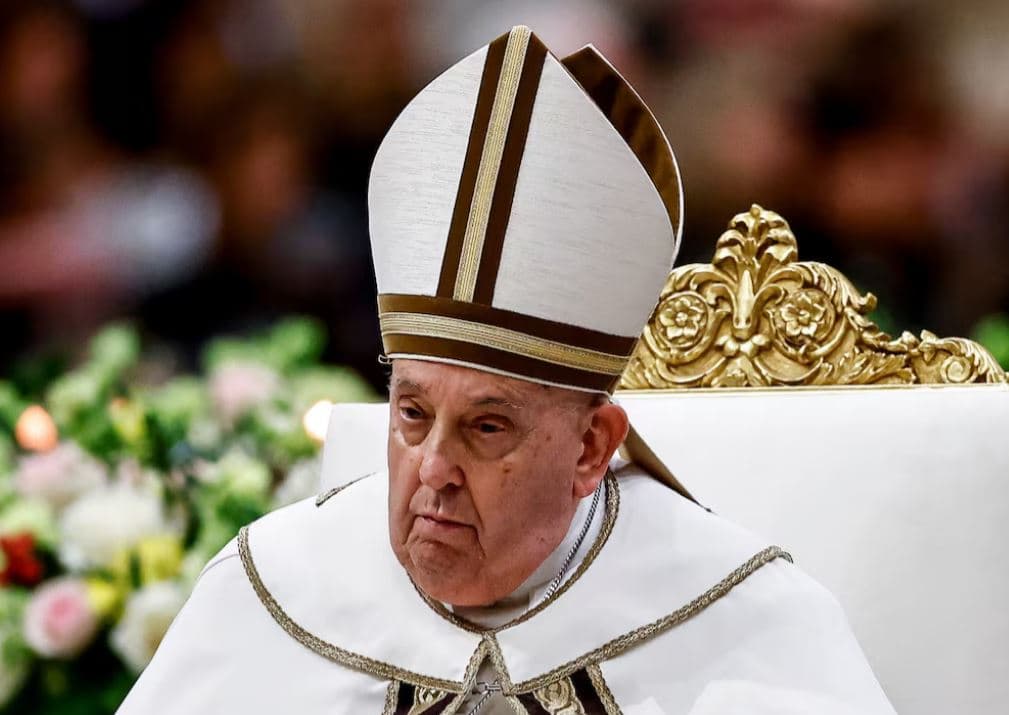 Vatikan: Papa ka pneumoni në të dy mushkëritë