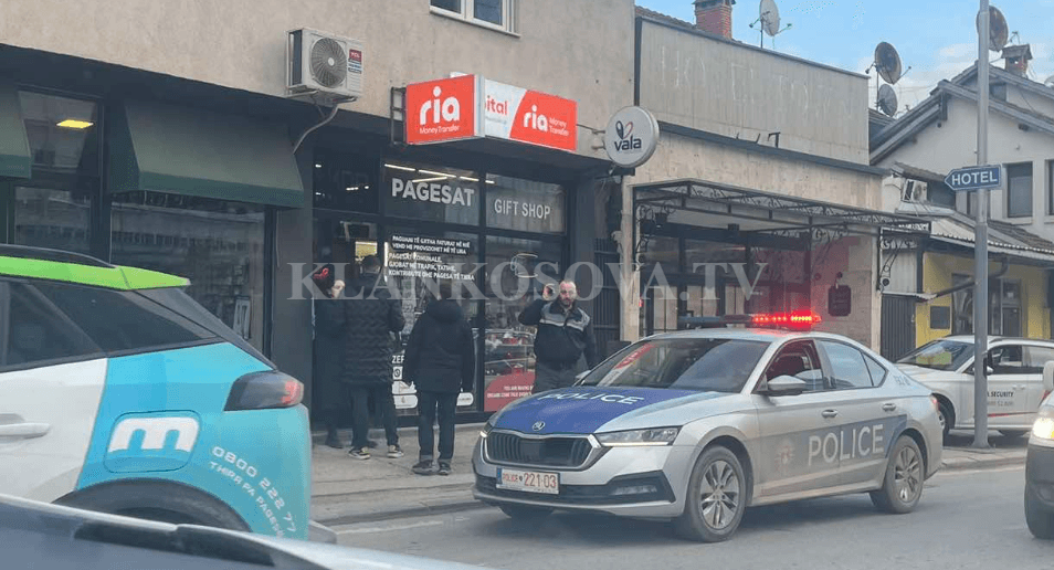 Dyshohet për plaçkitje në kryeqytet, policia në vendin e ngjarjes