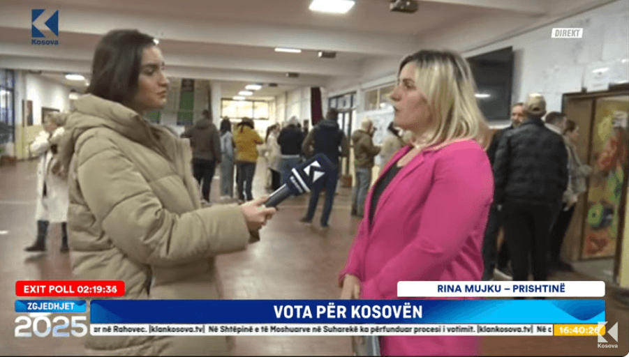 Fluks i madh i votuesve edhe në Prishtinë, “Ismail Qemali” shton tavolinat e votimit për t’i shmangur pritjet