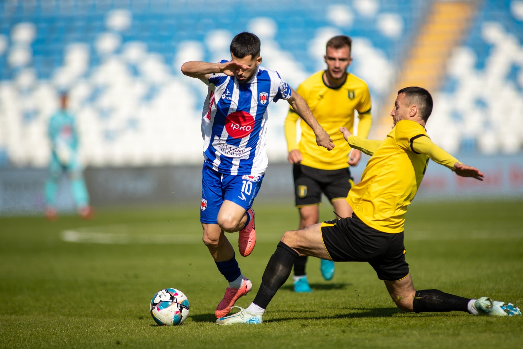 Prishtina apo Suhareka, kush kalon në çerekfinale?