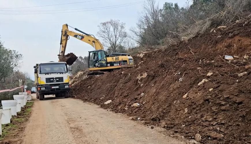 Rama publikon pamje nga punimet e rrugës Shirokë-Zogaj, lidhje e re mes Shqipërisë dhe Malit të Zi (VIDEO)