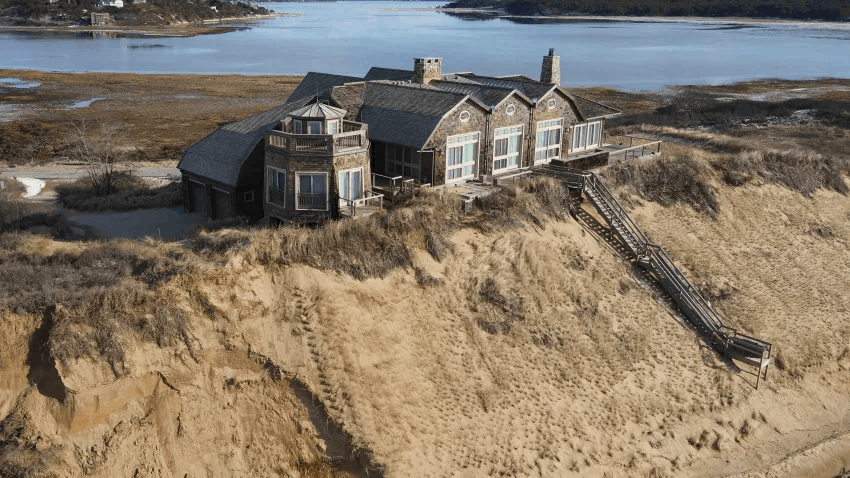 Shtëpia me pamje përrallore afër rënies në gjirin e Cape Cod