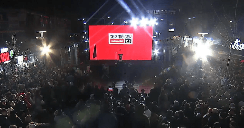 Kurti i bën Llapit lutjen e fundit për vota (VIDEO)