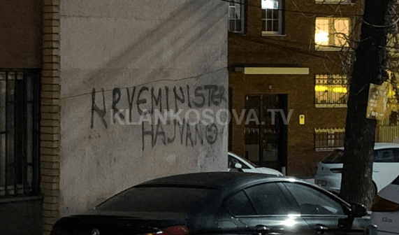 ''Kryeministër Hajvan'' sërish në Prishtinë (FOTO)