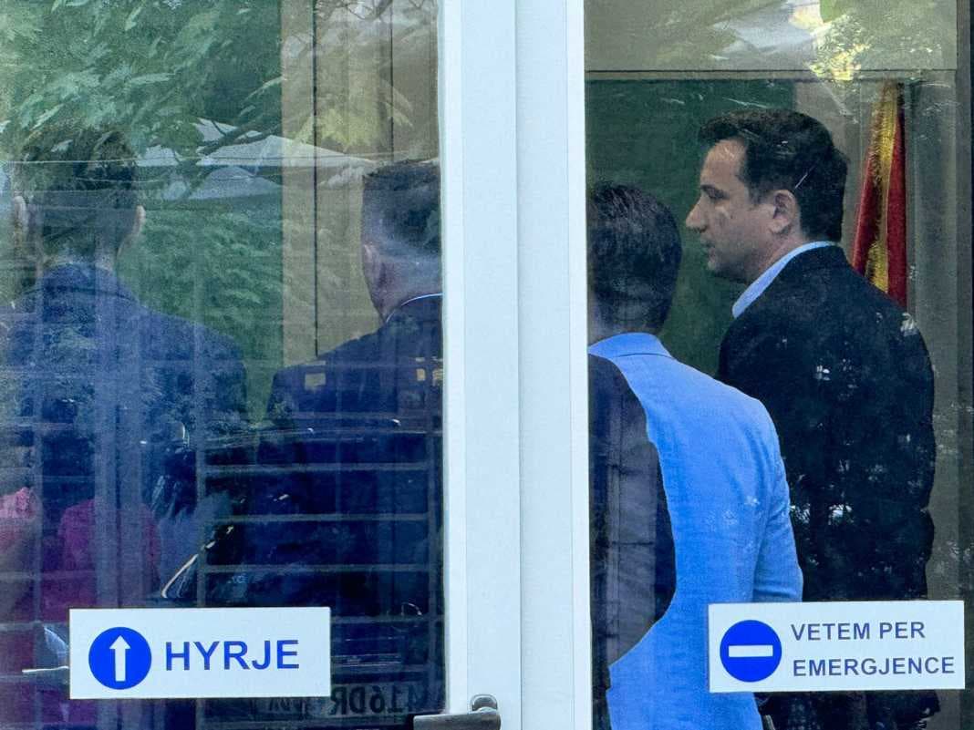 Gjykata e lë Erion Veliajn në burg