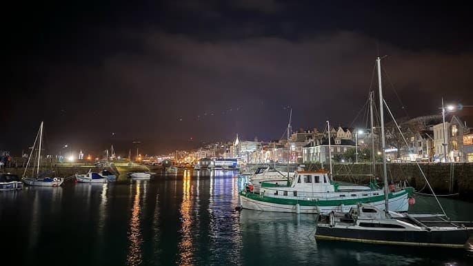 24 ankorime anijesh anulohen për shkak të motit të keq në Guernsey