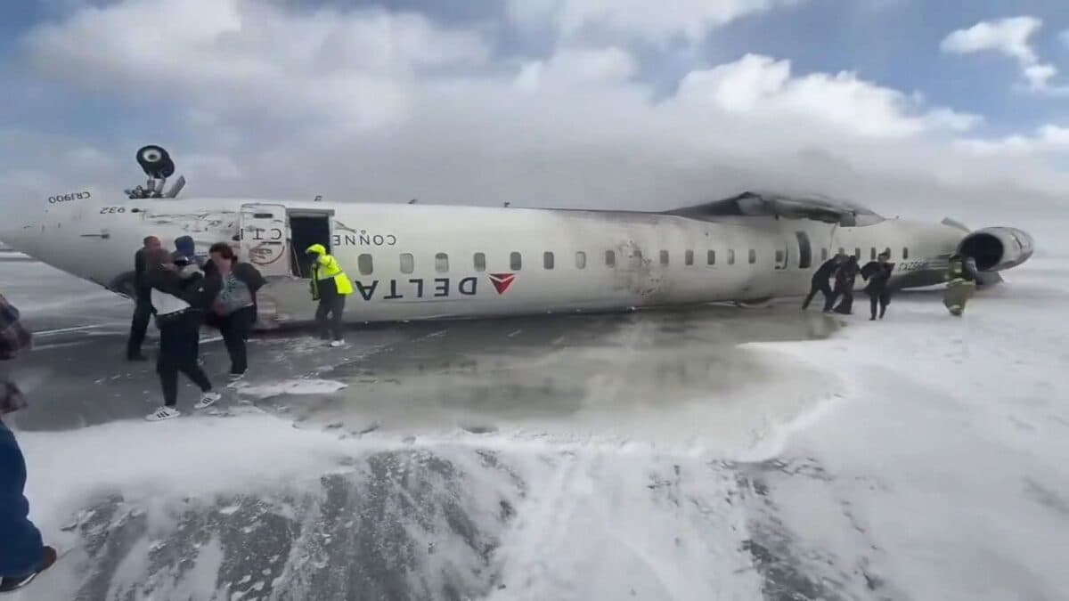 Pse u rrëzua aeroplani në Toronto dhe si mbijetuan të gjithë?