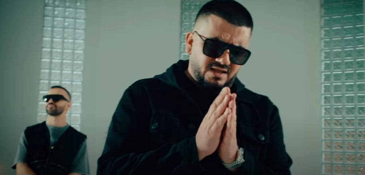 Ermal Fejzuallahu publikon këngën e re në bashkëpunim me 2 Ton (VIDEO)