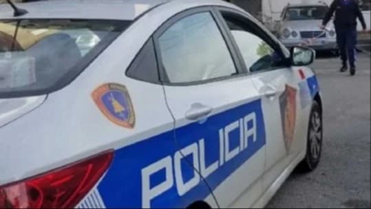 Dy aksidente brenda pak minutash në Elbasan, një i vdekur dhe dy të plagosur