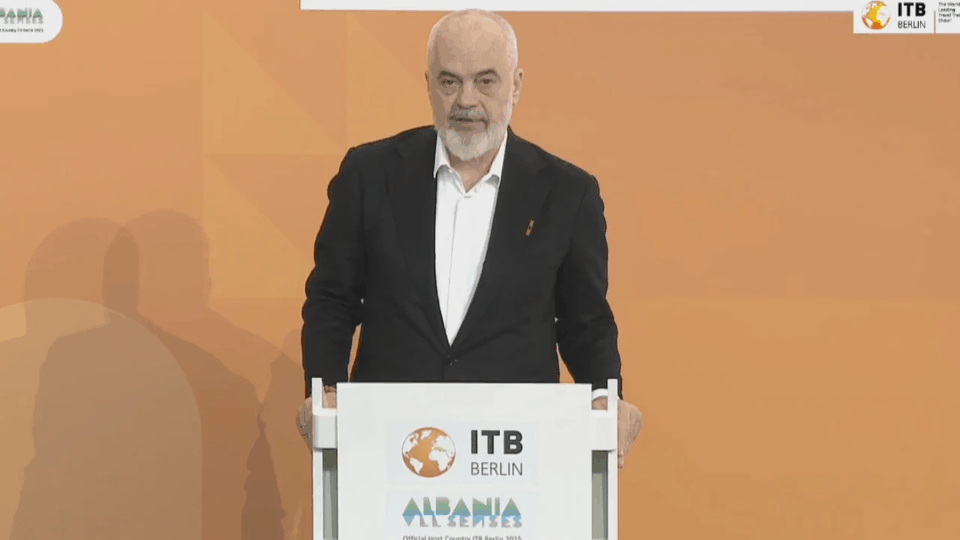 Rama: Sot po sjell diell nga Shqipëria duke e sfiduar qiellin gri të Berlinit
