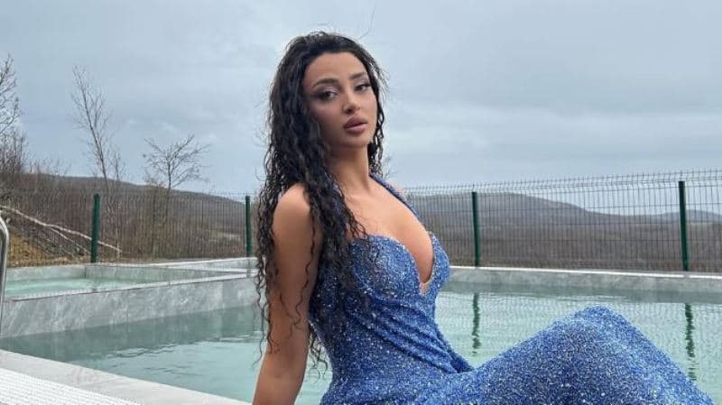 Ana si princeshë në fotografitë e fundit