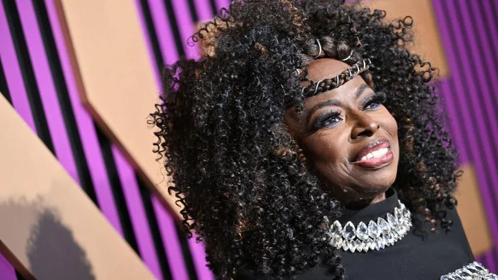 Krijuesja e hiteve R&B, Angie Stone, vdes në një aksident automobilistik