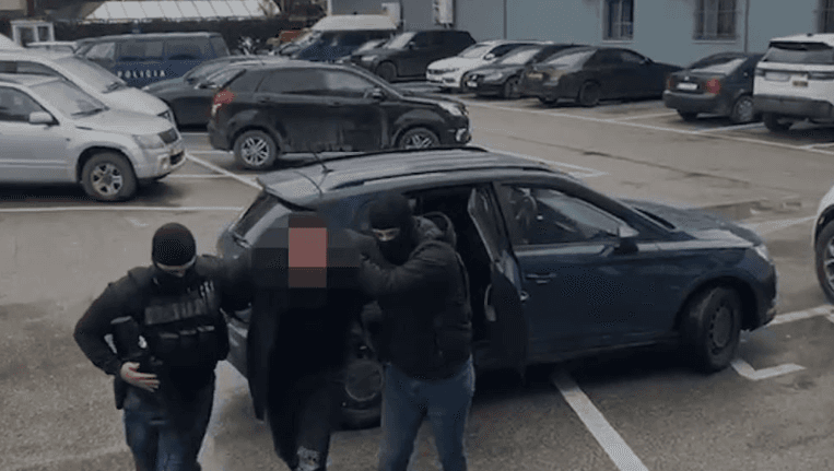 I dënuar me burg në Itali, arrestohet 45-vjeçari në Tiranë (VIDEO)