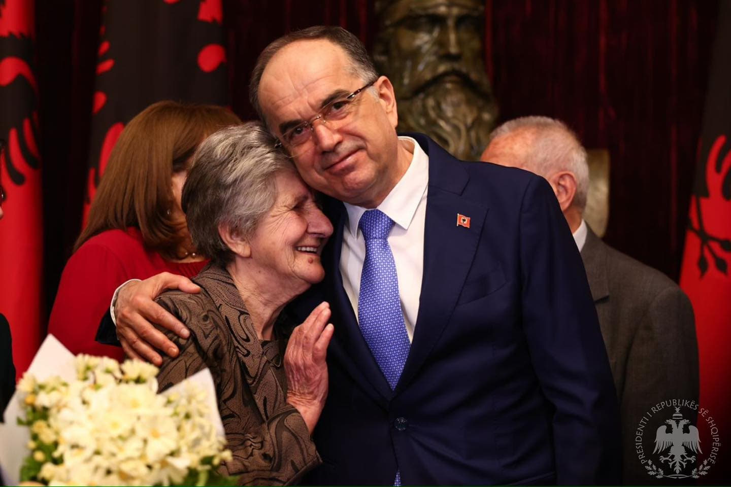 Begaj uron 8 Marsin: Bekuar qofshin gratë shqiptare, forca e vërtetë e jetës tonë