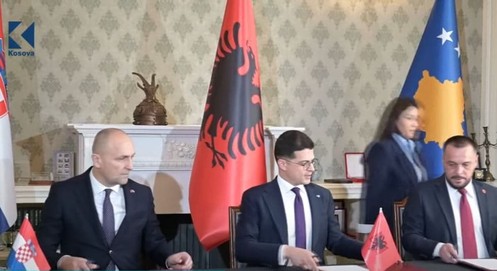 Bashkëpunimi rajonal: Kosova, Shqipëria, e Kroacia me ujdi ushtarake (VIDEO)