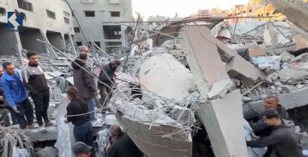 Gaza sulmohet sërish: Raketat mbysin më shumë se 400 palestinezë (VIDEO)
