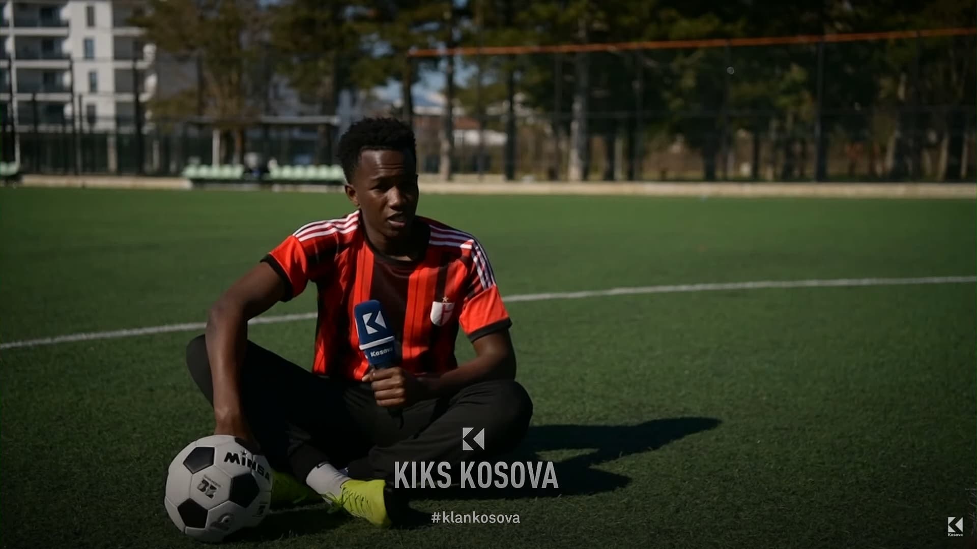 Nga Afrika në Kosovë: Kush është futbollisti që u la jashtë loje? (VIDEO)