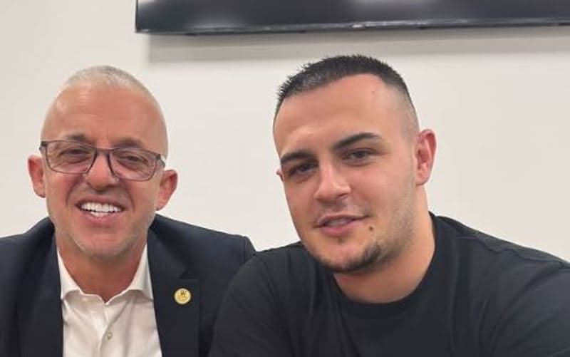 Don Xhoni bën iftar te Halil Kastrati: Te habibi jem ma i miri (FOTO)